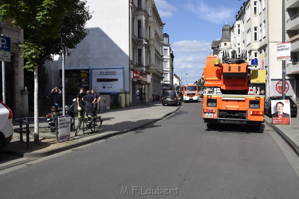 Feuer 1 Koeln Muelheim Berlinerstr P12.JPG - Miklos Laubert